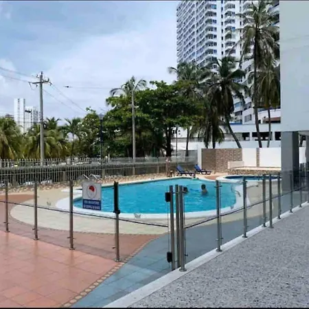 Luxury Wifi Ac Pool At Apartment